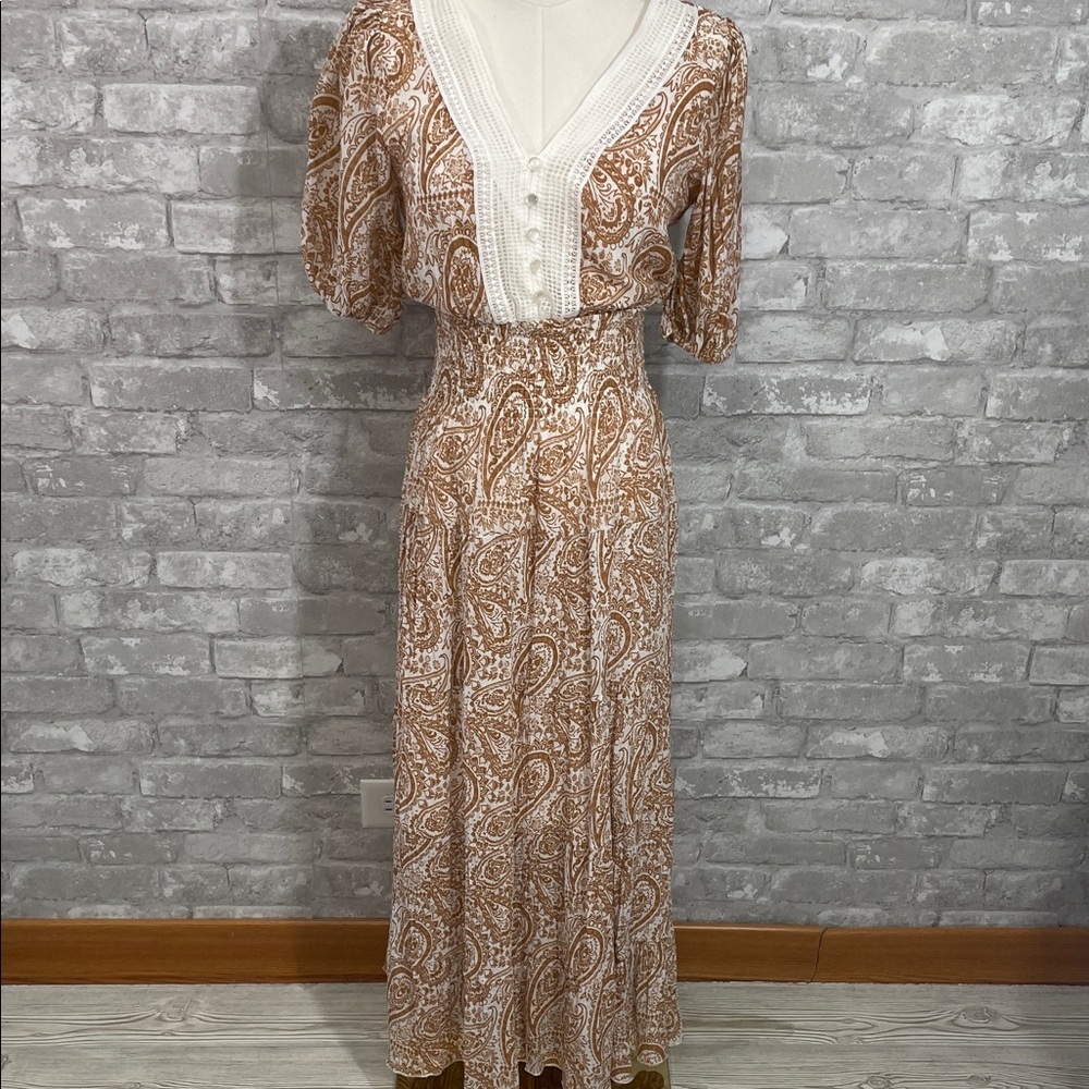 J GEE Chic Paisley Maxi Dress with Lace Detail